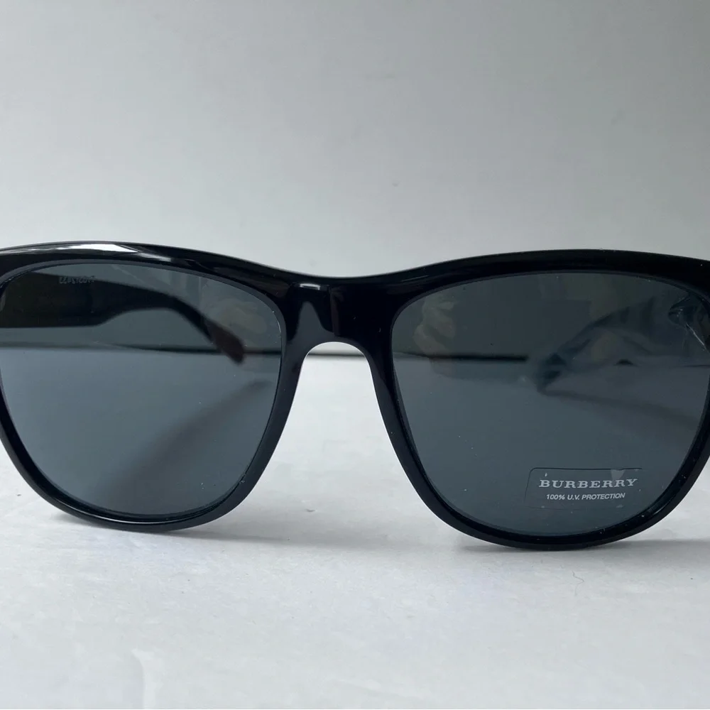 Burberry sunglasses be4131new
